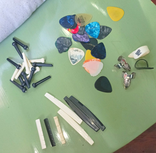Mixed lot guitar - guitar, parts